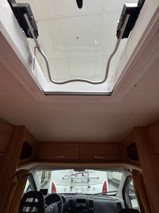 AUTOCARAVANA   RIMOR  CAMA ISLA