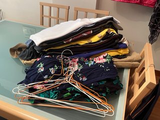 Lote de ropa de mujer elegante y casual