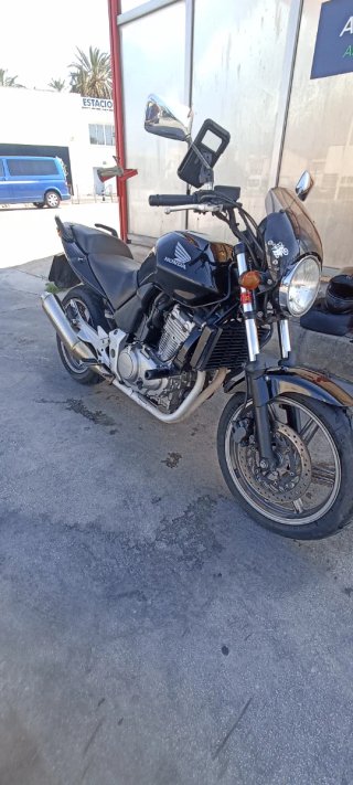 Honda Negra