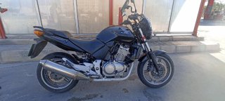 Honda Negra