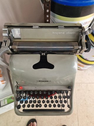 Máquina de escribir antigua