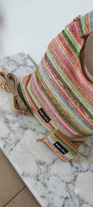 Bolso y cartera multicolor.SOLO ENVIO