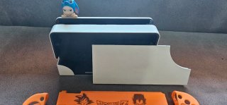 Nintendo Switch OLED Naranja y Blanco