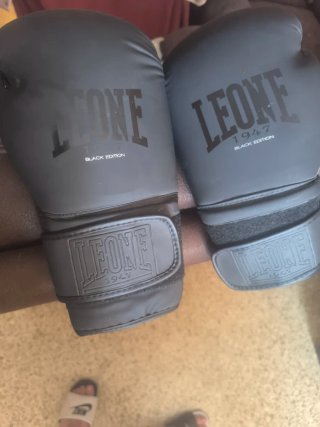 Guantes Leone 16oz Black Edition Nuevos