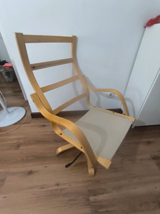 Sillón Ikea madera rosa