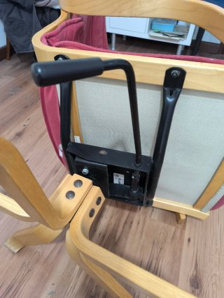 Sillón Ikea madera rosa
