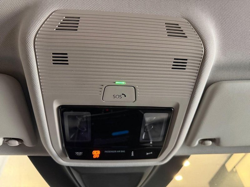 Volkswagen Golf 2025, foto 12