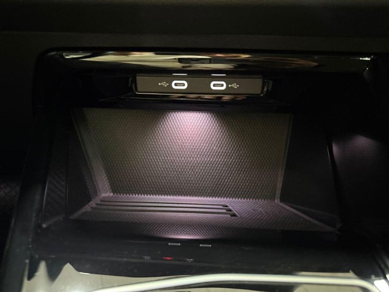 Volkswagen Golf 2025, foto 14