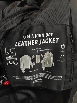 Chaqueta de piel perforada para moto