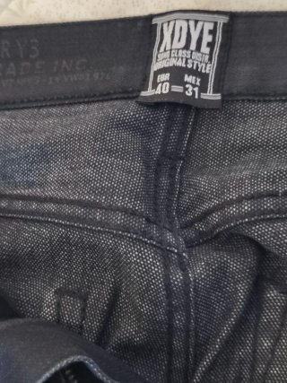 Pantalón vaquero negro Talla 40 (31)