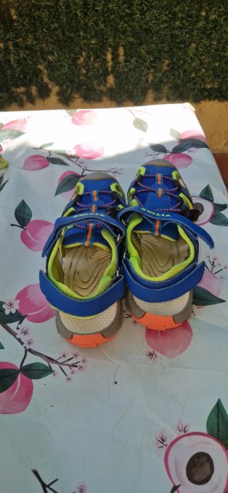 Sandalias VITIKE Azul y Naranja