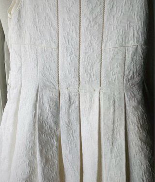 Precioso vestido de comunión blanco de TIZZAS