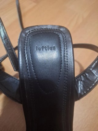 Sandalias tacón Lefties hebilla negras nuevas