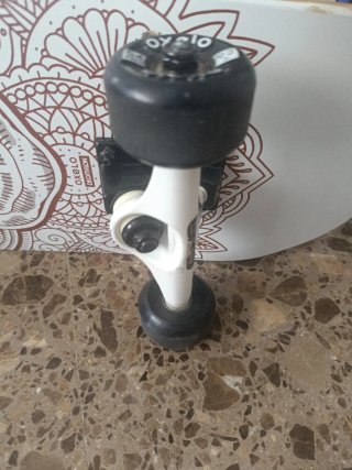 Monopatín Oxelo (Decathlon) Diseño Tigre