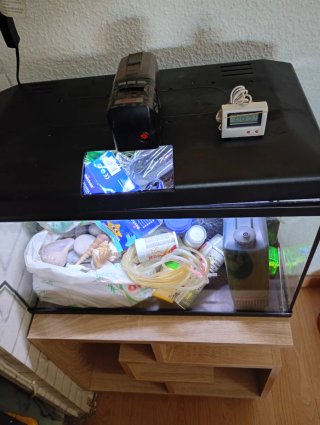 Acuario con mueble y accesorios 60 litros