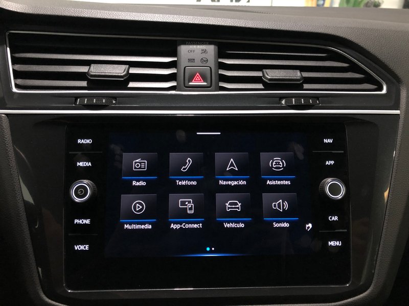 Volkswagen Tiguan R-Line 2.0 TDI DSG (2021) 2021, foto 16