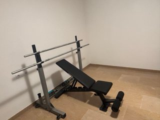 Equipo de gimnasio en casa