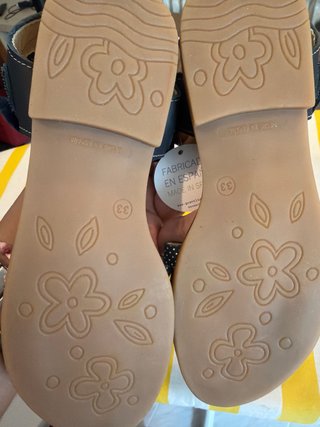 Sandalias niña piel T.33