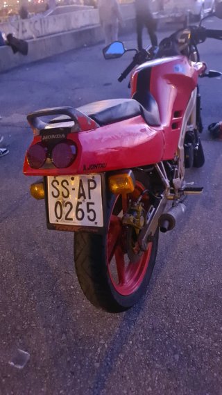 Se vende Honda nsr 125 año 1992