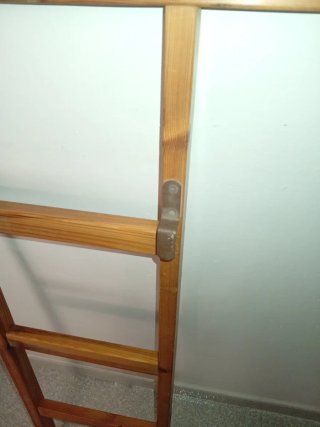 Escalera para litera de madera