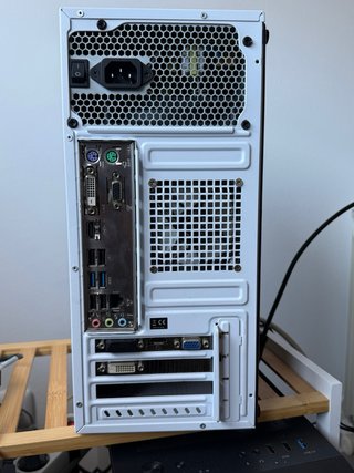 Ordenador PC (CPU completa).