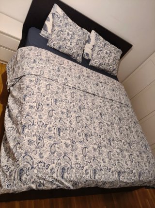 Armario blanco 4 puertas + Cama y Colchón.