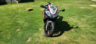 Aprilia RS4 49cc Moto Deportiva Negra y Roja