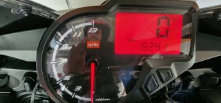 Aprilia RS4 49cc Moto Deportiva Negra y Roja