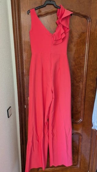 Mono rosa graduación con volantes