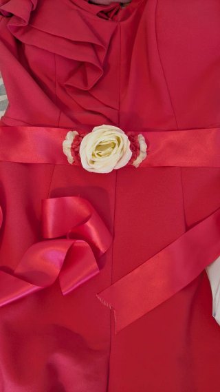 Mono rosa graduación con volantes