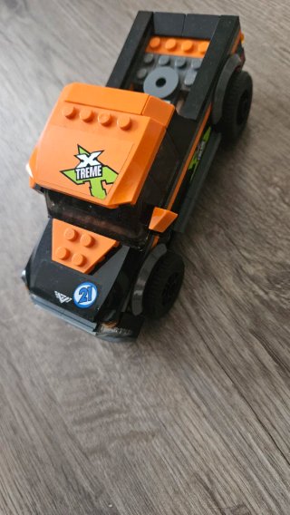 LEGO City 60085 4x4 con Lancha
