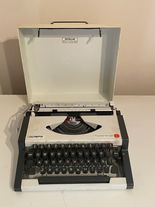 Máquina de escribir antigua