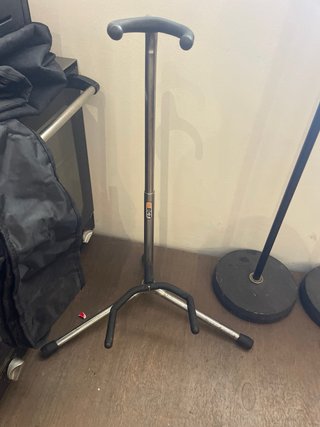 Guitarra Clásica con Soporte