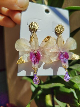 Pendientes Orquídea Mariposa Dorados y Morados