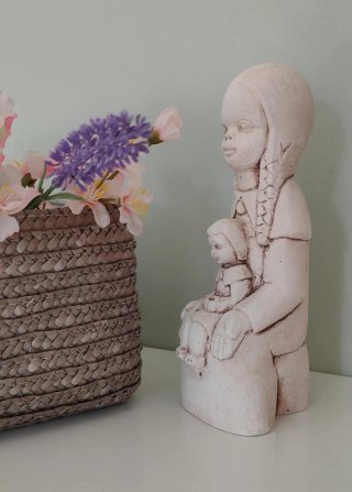 VIRGEN NIÑA ESCAYOLA