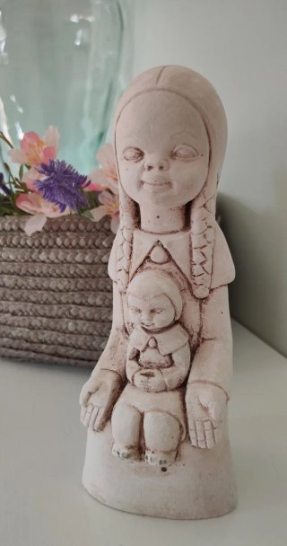 VIRGEN NIÑA ESCAYOLA