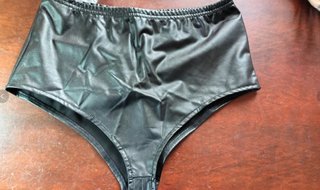 Pantaloncini ecopelle alternativi