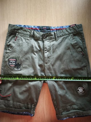 Pantalón corto caqui