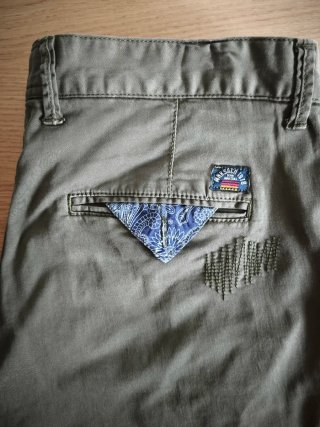 Pantalón corto caqui