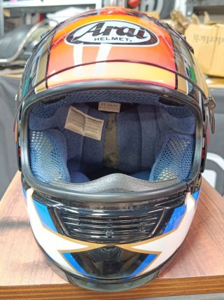 Casco Arai Quantum replica Kevin Schwantz.