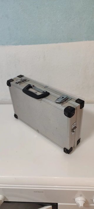 Maletín Receptor Satélite SKYBOX F3 + Monitor