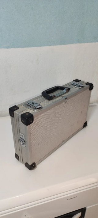 Maletín Receptor Satélite SKYBOX F3 + Monitor