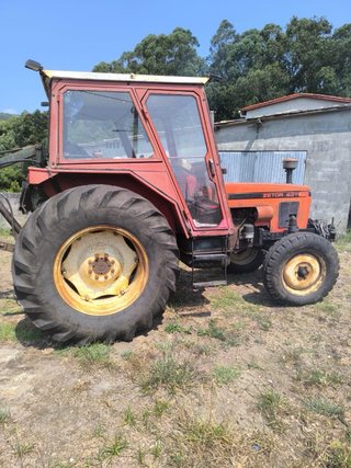 Tractor Zetor 6211
