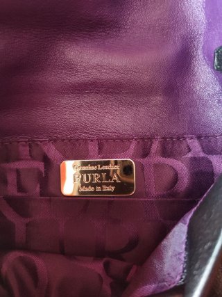 Bolso Furla Negro y Morado