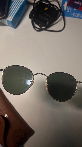 Gafas de Sol Ray-Ban Doradas y Negras