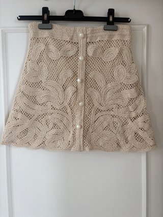 Falda mini crochet botones perla