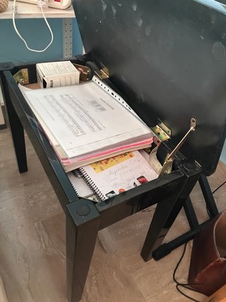 Piano Electrónico Yamaha con banco