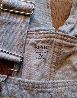 Salopette corta in denim azzurra