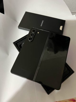 Samsung Galaxy Fold Negro