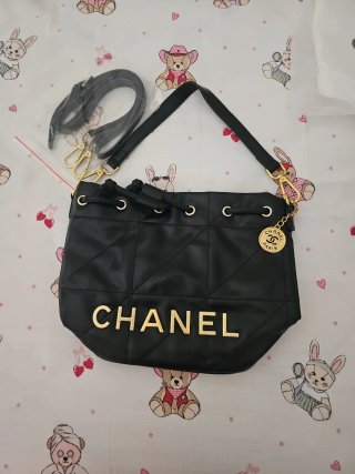 Bolso Saco Chanel Negro y Dorado